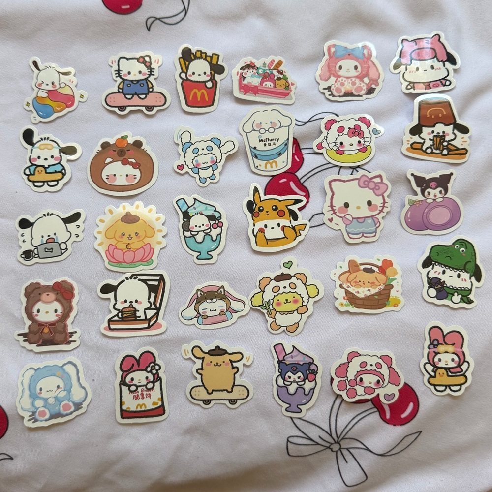 95pcs Sanrio Stickers Kuromi Cinnamorol Hello Kitty Cute Laptop Stickers